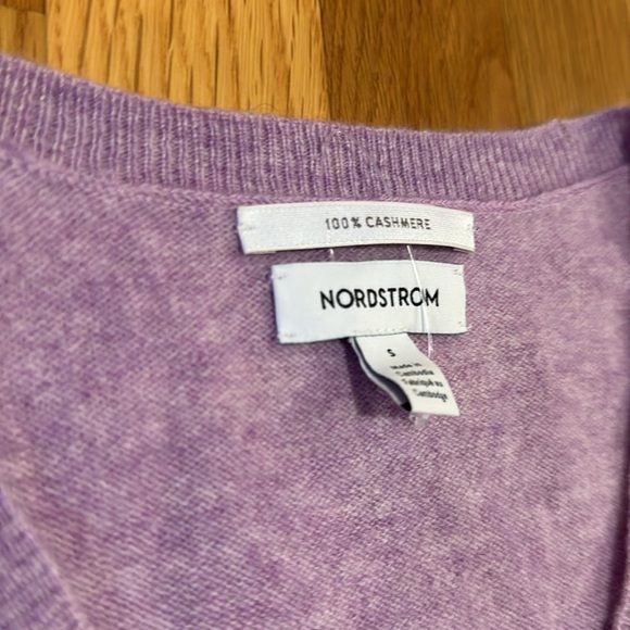 Sweater - Picture 5 of 7